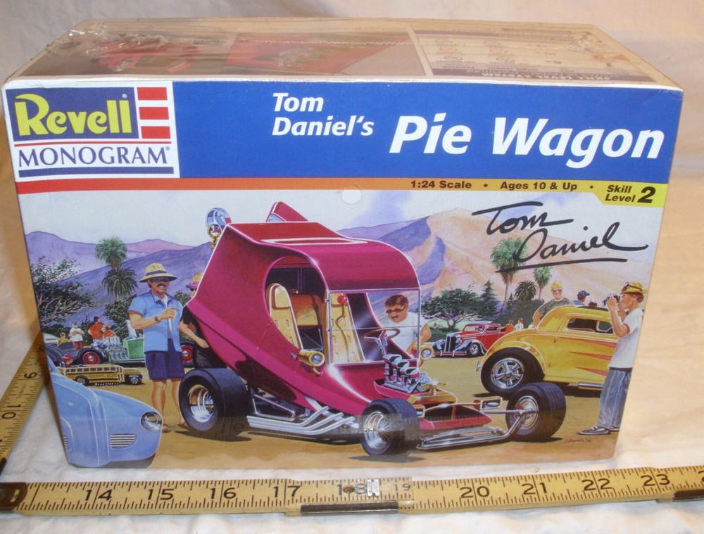 MONOGRAM TOM DANIEL PIE WAGON CUSTOM CAR MODEL 85-2498 1:24 SEALED