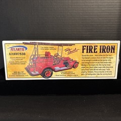 ATLANTIS M7530 TOM DANIEL-FIRE IRON FIRE TRUCK MODEL KIT-NIB-1:24 SCALE