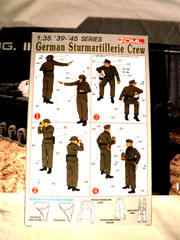 1/35 Miniart WWII German StuG III O Series 1939-1945 & 4 FREE German Crew