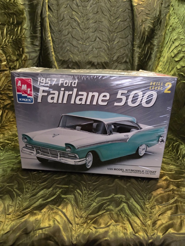 AMT 1957 Ford Fairlane 500 Factory Sealed #8028 (Vintage Circa 1993 issue)