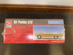 ’65 Pontiac Gold GTO Sealed 1/25 Scale Model Kit 3 In 1 Kit #8201 AMT