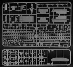 1/72 Universal Carrier with Boys 14,5mm IBG Model 72026 Plastic Model kit
