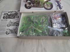 Kawasaki Ninja ZX-12R 1/12 Model Kit TAMIYA