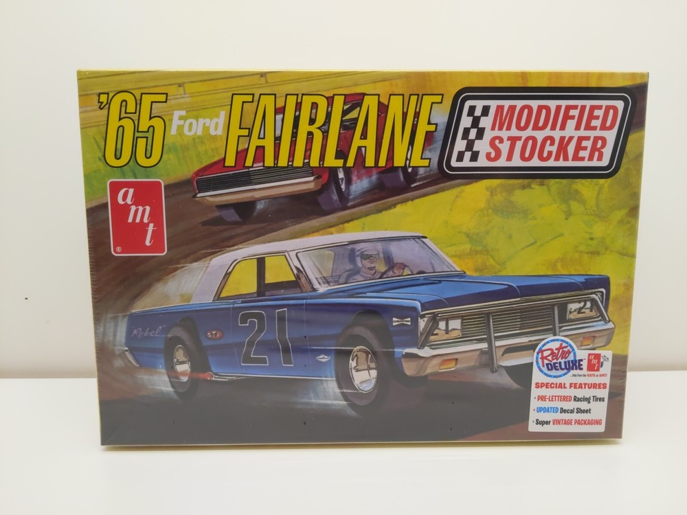 AMT ’65 Ford Fairlane Modified Stocker (SEALED) 1:25 Model Car Kit AMT1190/12