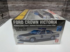 Lindberg Ford Crown Victoria State Trooper Alabama Police Car Model Kit Sealed