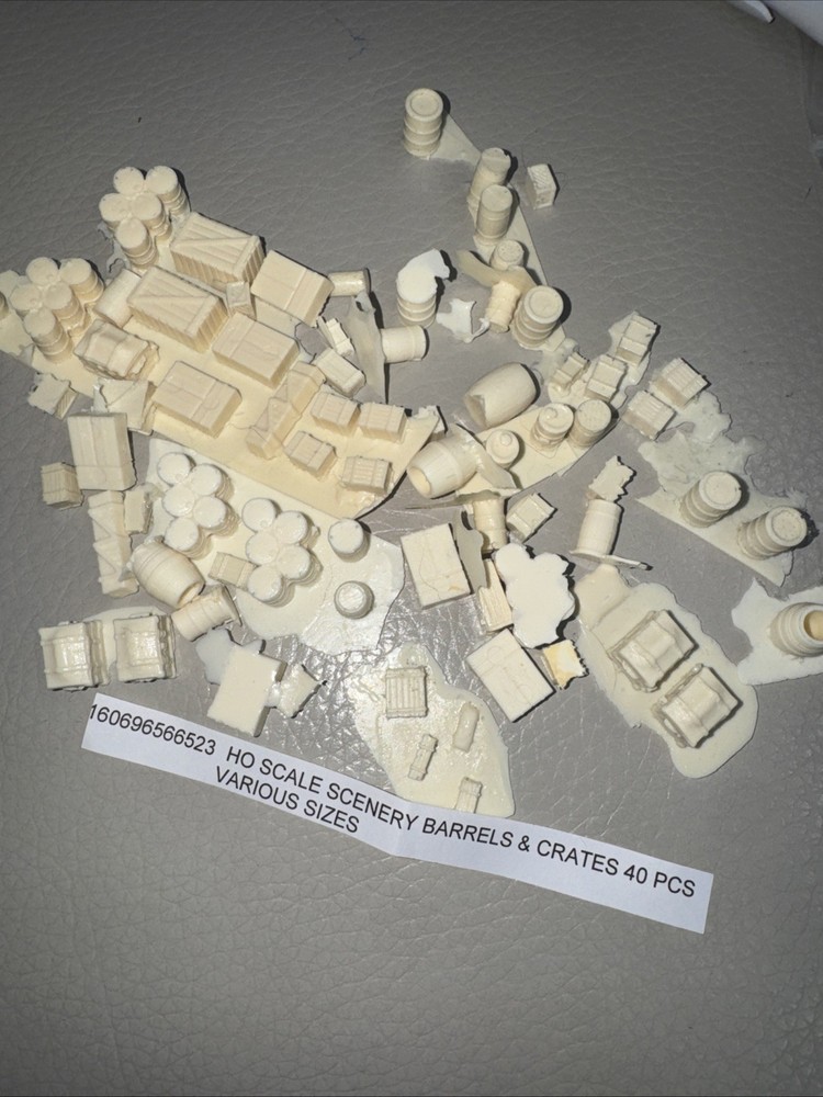 Ho Scale LARGE LOT OF RESIN Scenery, Barrels, And Crates 40 Pieces Various Sizes