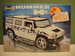 Revell – 1/25 – 2005 – HUMMER H2 California Wheels – #85-2867 – Open / Complete