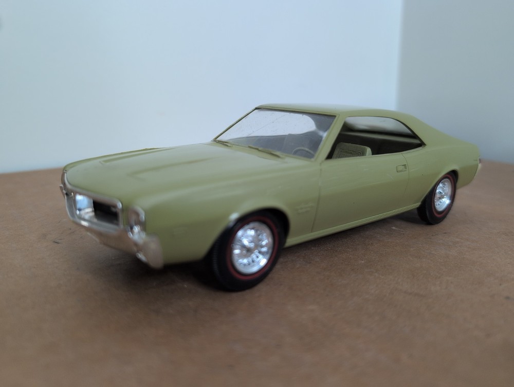 Vintage 1968 AMC Javelin SST 343 Dealer Friction Promo Car Model Jo-Han