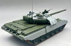 Amusing 35A067 1/35 T-72AMT Ukraine Main Battle Tank Assembly Model Kit