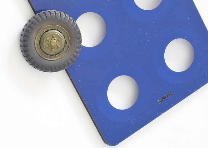 1/35 QUICKWHEEL QW-110 U.S. M8 “Greyhound”, M20 – Tamiya 35228, 35234