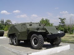 Panzer Depot 1/144 Soviet Union APC BTR-152 green (8076)