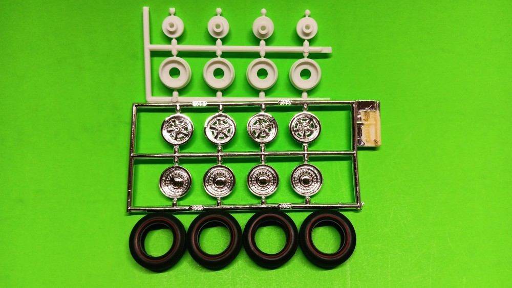 Redline Tires Magnum 500 Rim 1969 Plymouth GTX AMT 1/25 Chrome Wheels