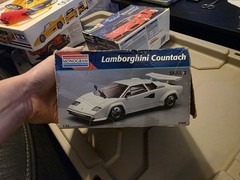 Vintage 1995 MONOGRAM Lamborghini Countach 1:24 Model Car Kit Intact Inside