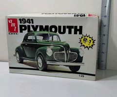 ✨VINTAGE✨ AMT 1941 PLYMOUTH COUPE 2n1 1/25 Model Car Kit