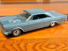 1965 Ford Galaxie 500 XL Dealership Promo Car 1:25 SCALE 8.25×3″