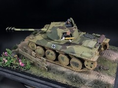 1/35 Built Amusing Hobby 35A019 WWII German Panzer 38D 8cm PAW 600 Tank Model