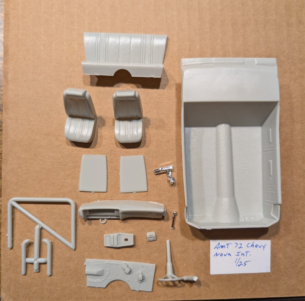 AMT 72 CHEVY NOVA INTERIOR IS UNBUILT WITHOUT INSTRUCTIONS NEW! 1/25