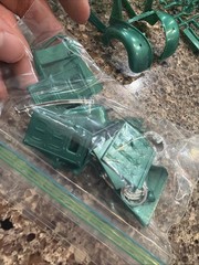 REVELL THAMES PANEL TRUCK WITH DETAIL PARTS NEW INSIDE KIT! CIRCA 1995!! VMCP!
