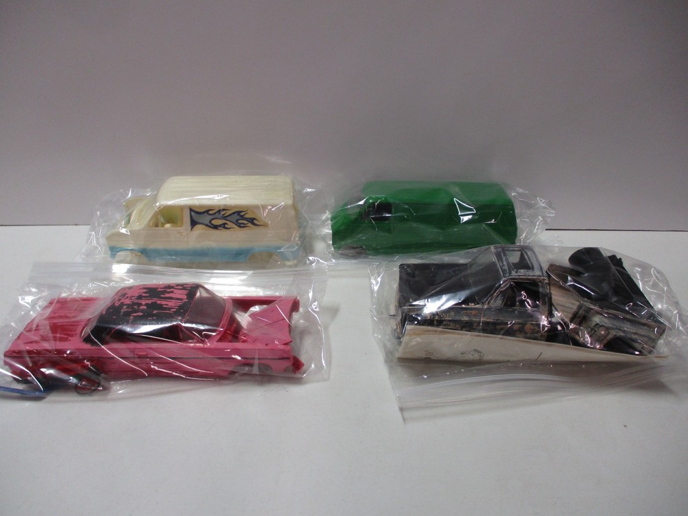 4 Vintage Plastic Model Parts Lot with Dodge and Ford Vans