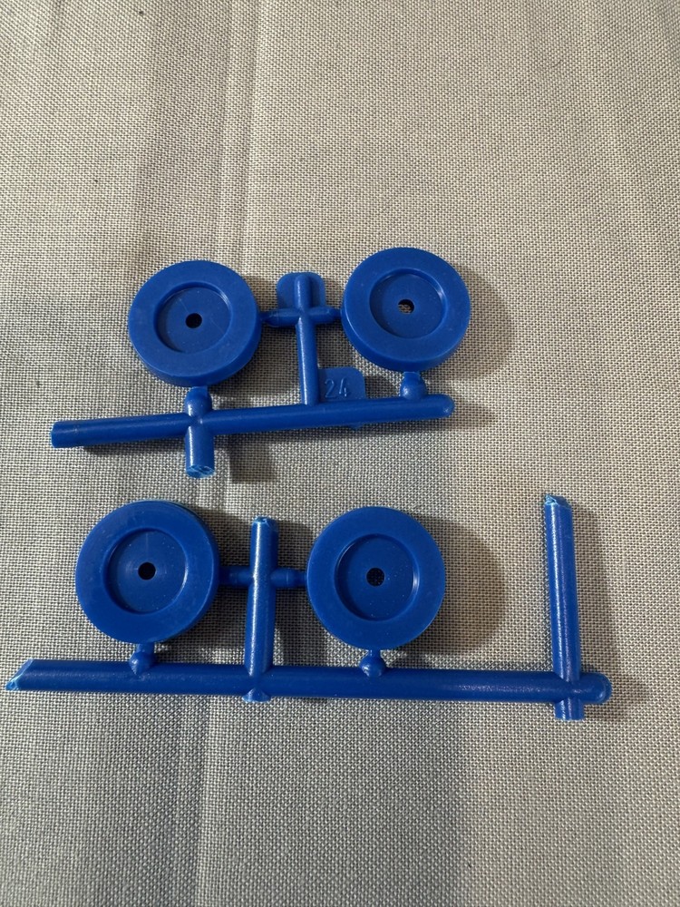 Monogram 2466 #75 Factory Stores T-Bird Stock Car Parts Kit Bash #24 Inner Wheel