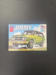 AMT 1/25 Scale AMT1219 1972 GMC Jimmy Model Kit