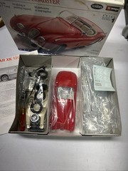 Vintage 1993 TESTORS Burago JAGUAR XK 120 Roadster Metal Body 1:24 Model Kit 168
