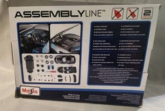 Maisto Assembly Line 1:24 2017 Corvette Grand Sport Die cast model kit /NOB