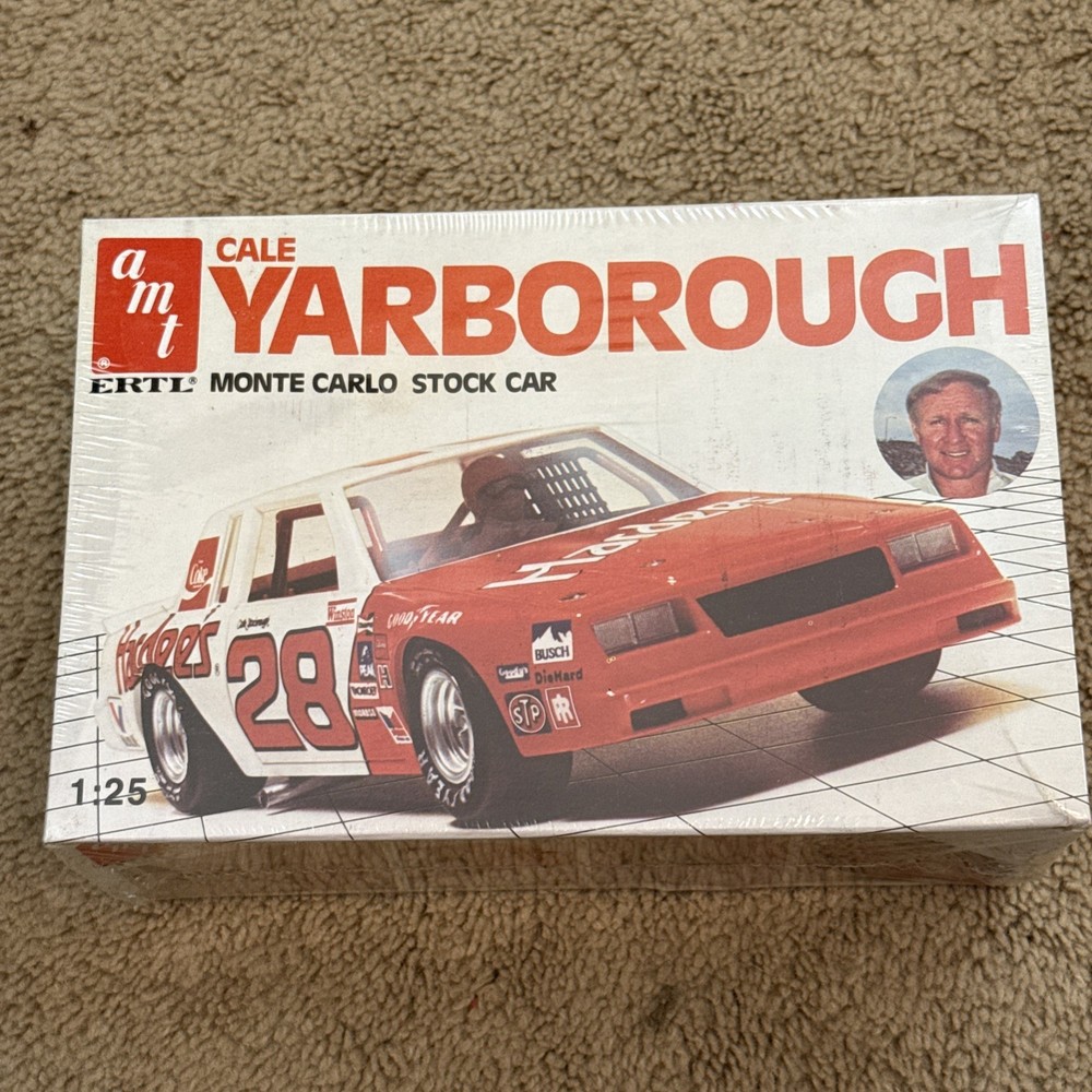 Cale Yarborough Monte Carlo Stock Car AMT 1:25 Model Kit # 8045 Sealed Box