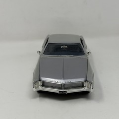 AMT Masterpiece 1/25 Scale – 1966 Buick Riviera Silver Factory Assembled NIB