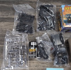 MPC Deserter 1984 GMC Off-Road Pickup 1:25 Plastic Model Kit MPC870/12 (New)