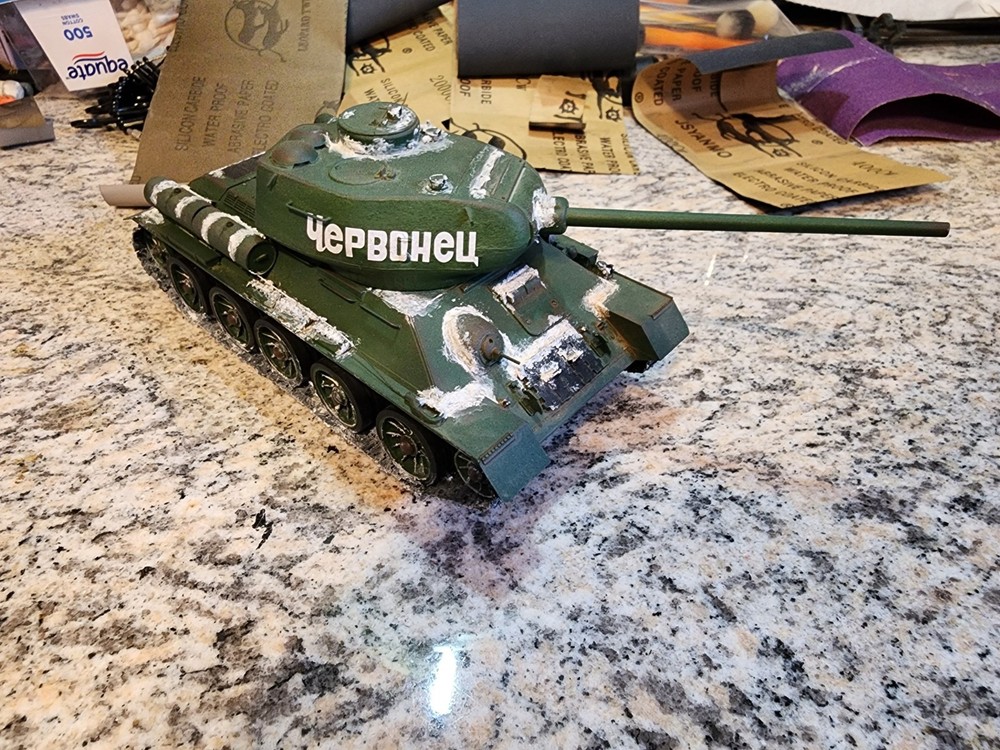 1/35th Scale Tamiya T-34-85 Soviet Armor Tank Model Built