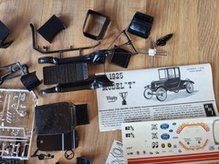 Vintage 1925 Model T Ford 1:25 Scale Model Kit