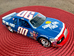 MONOGRAM 1/24 SUNNY KING #90 ’85 T-BIRD STOCK CAR FACTORY BUILT BOX ART MODEL