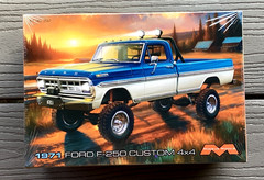 MOEBIUS MODELS 1/25 1971 FORD F-250 CUSTOM 4X4 PICKUP TRUCK MODEL KIT # 2567 F/S