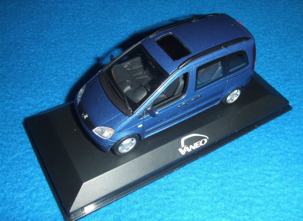 Mercedes Benz W 414 – Vaneo 2004 Jasper Blue 1:43 New Boxed Minichamps