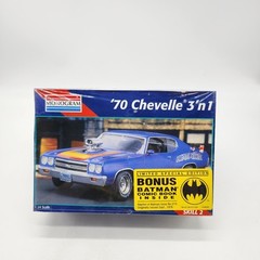 UH Monogram ’70 Chevelle 3’n1 Car Model Kit Sealed 1995 BONUS BATMAN COMIC *READ