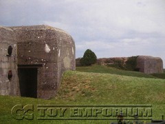 RETIRED Build-a-Rama 1:32 Deluxe WWII “Normandy Bunker – 6” Color Back Drop