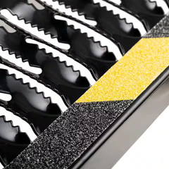 Heavy-Duty Tire Step