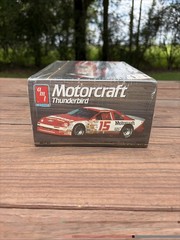 Sealed 1990 AMT ERTL MORGAN SHEPHERD MOTORCRAFT THUNDERBIRD #15 1/25 NASCAR KIT