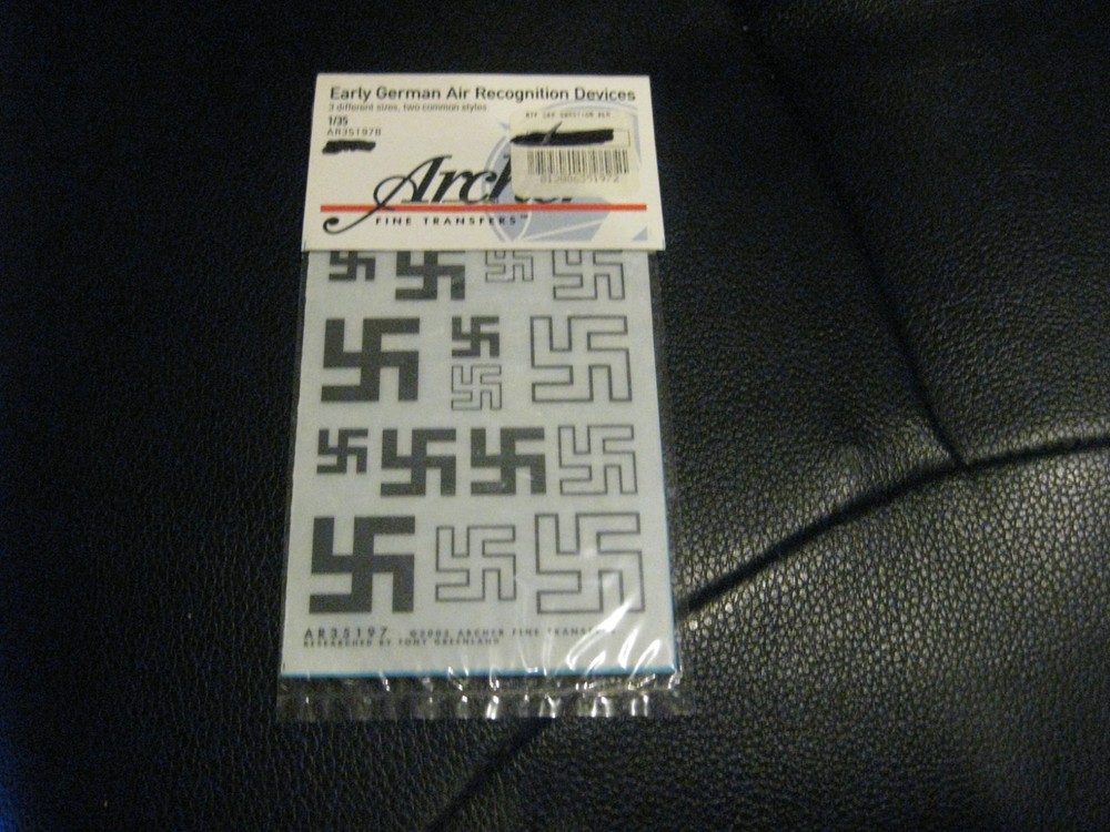 Black Early German Air Recognition Devices, 3 sizes-1/35-Archer Fine Transfers