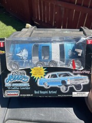 Lindberg Homie Hoppers Ice Machine 1979 Cadillac Lowrider 1:25 Kit w/Figure