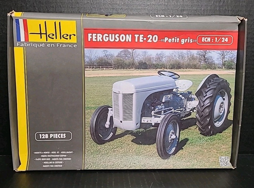 Heller 1/24 Ferguson TE-20 “Petit Gris” Tractor Kit# 81401