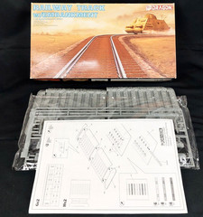 Dragon Railway Track With Embankment 1/35 Vintage Model Kit #3825 Open Complete