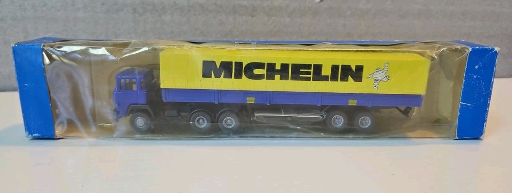 ROCO #1515 Magirus 310D Cab w/Michelin Covered Trailer “Blue & Yellow” 1:87