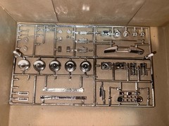 MPC 1970 JEEPSTER SAFARI WAGON 1/25 STARTED FOR PARTS ONLY