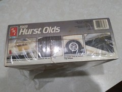 AMT Ertl 1969 Hurst Olds 1:25 Unassembled Model Kit Detailed Interior 6898