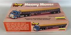 Vintage HO Lindberg Snapfit Ford CL-9000 Heavy Mover 1052 Canvas Covered Trailer