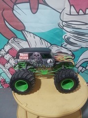 1/25 -Grave Digger / 4×4 Built-up ! No Box !