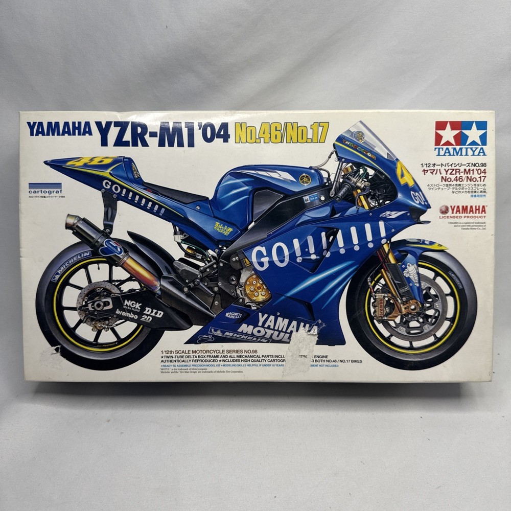 Tamiya Yamaha YZR-M1 ’04 No. 46/No. 17 1/12th Motorcycle READ***