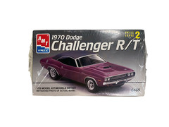 AMT/Ertl 1970 Dodge Challenger R/T Vintage 1994 1:25 Model Kit NEW SEALED #6466